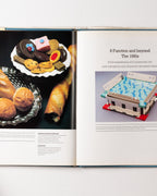 Plastics: Common Objects Classic Designs (with A Collector's Guide)