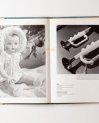 Plastics: Common Objects Classic Designs (with A Collector's Guide)